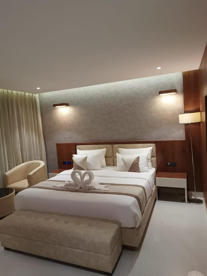 Royal Plaza Suites By Rak Rooms, Mangaluru ภายนอก รูปภาพ