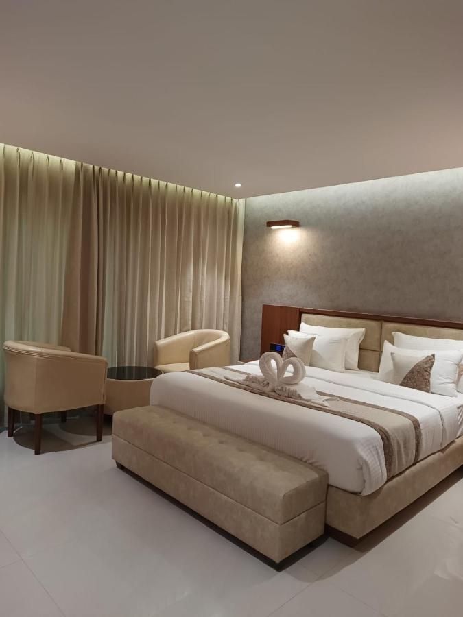 Royal Plaza Suites By Rak Rooms, Mangaluru ภายนอก รูปภาพ
