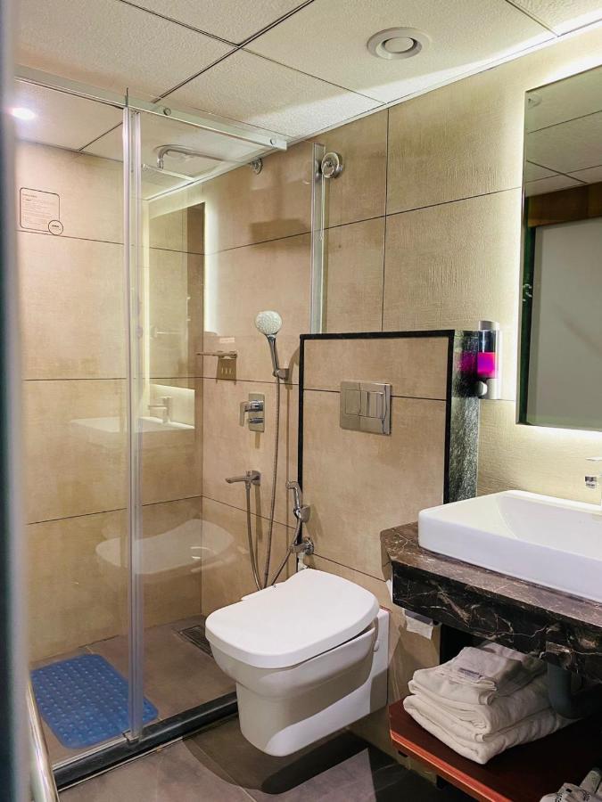 Royal Plaza Suites By Rak Rooms, Mangaluru ภายนอก รูปภาพ