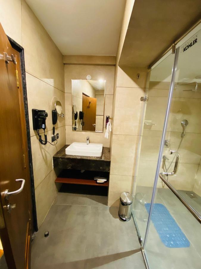 Royal Plaza Suites By Rak Rooms, Mangaluru ภายนอก รูปภาพ