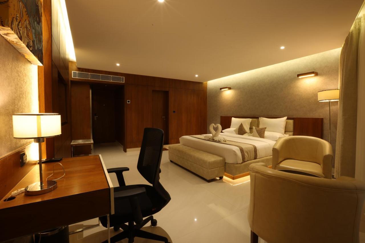 Royal Plaza Suites By Rak Rooms, Mangaluru ภายนอก รูปภาพ