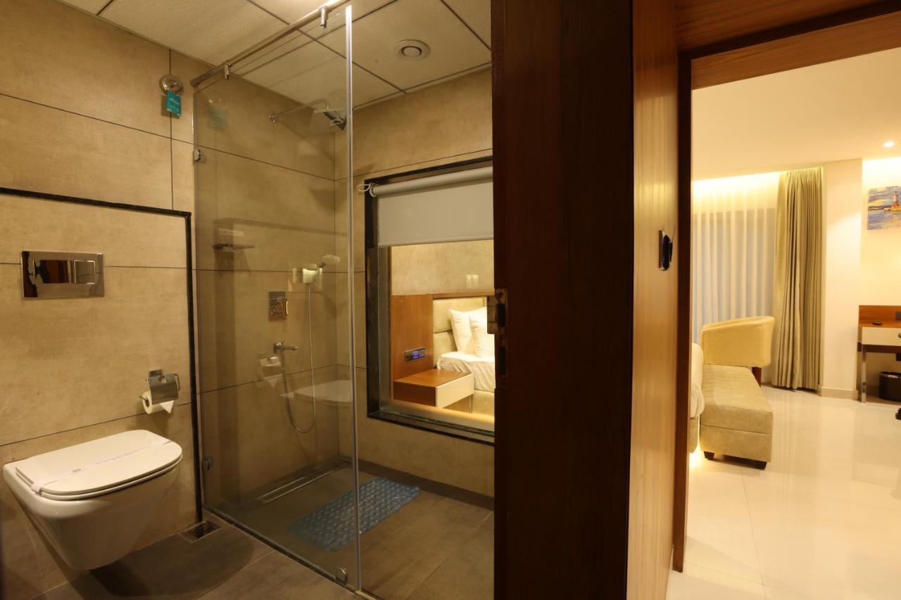 Royal Plaza Suites By Rak Rooms, Mangaluru ภายนอก รูปภาพ