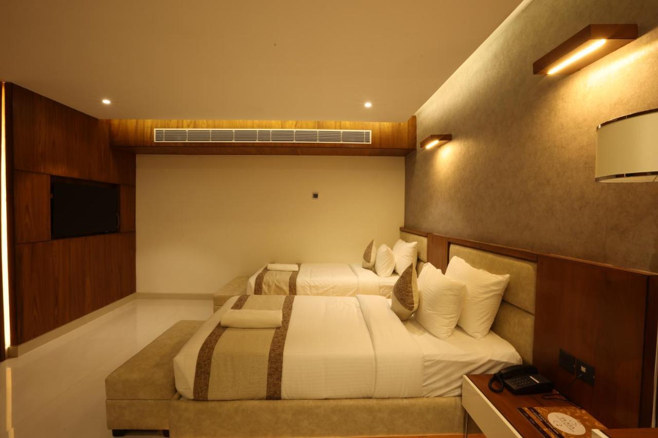 Royal Plaza Suites By Rak Rooms, Mangaluru ภายนอก รูปภาพ