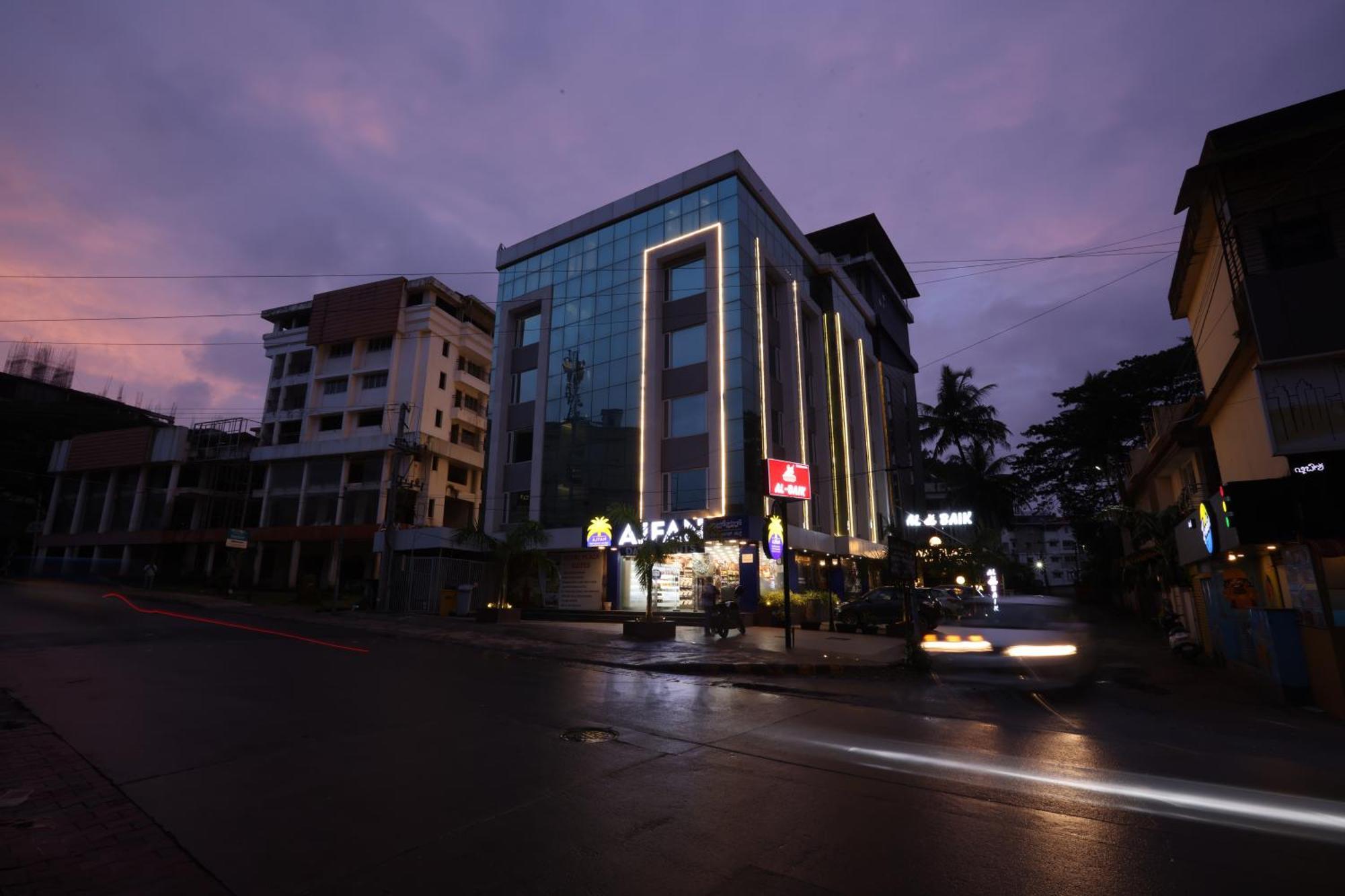 Royal Plaza Suites By Rak Rooms, Mangaluru ภายนอก รูปภาพ