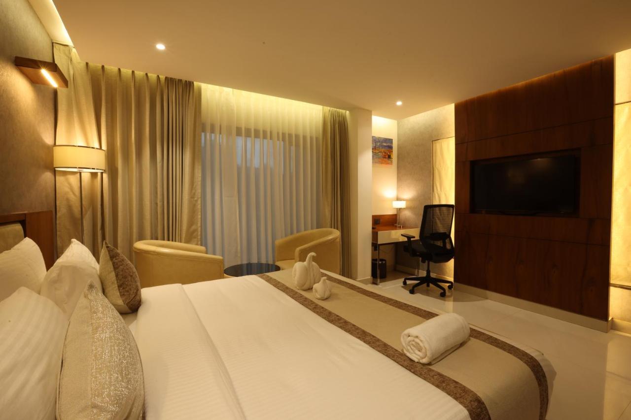 Royal Plaza Suites By Rak Rooms, Mangaluru ภายนอก รูปภาพ
