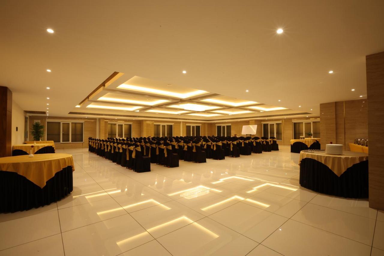 Royal Plaza Suites By Rak Rooms, Mangaluru ภายนอก รูปภาพ
